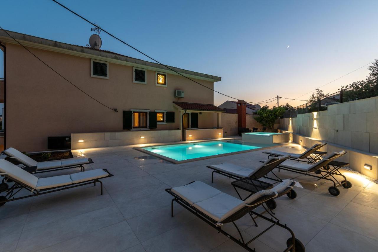 Villa Lavandula With Heated Swimming Pool Trogir Exterior foto