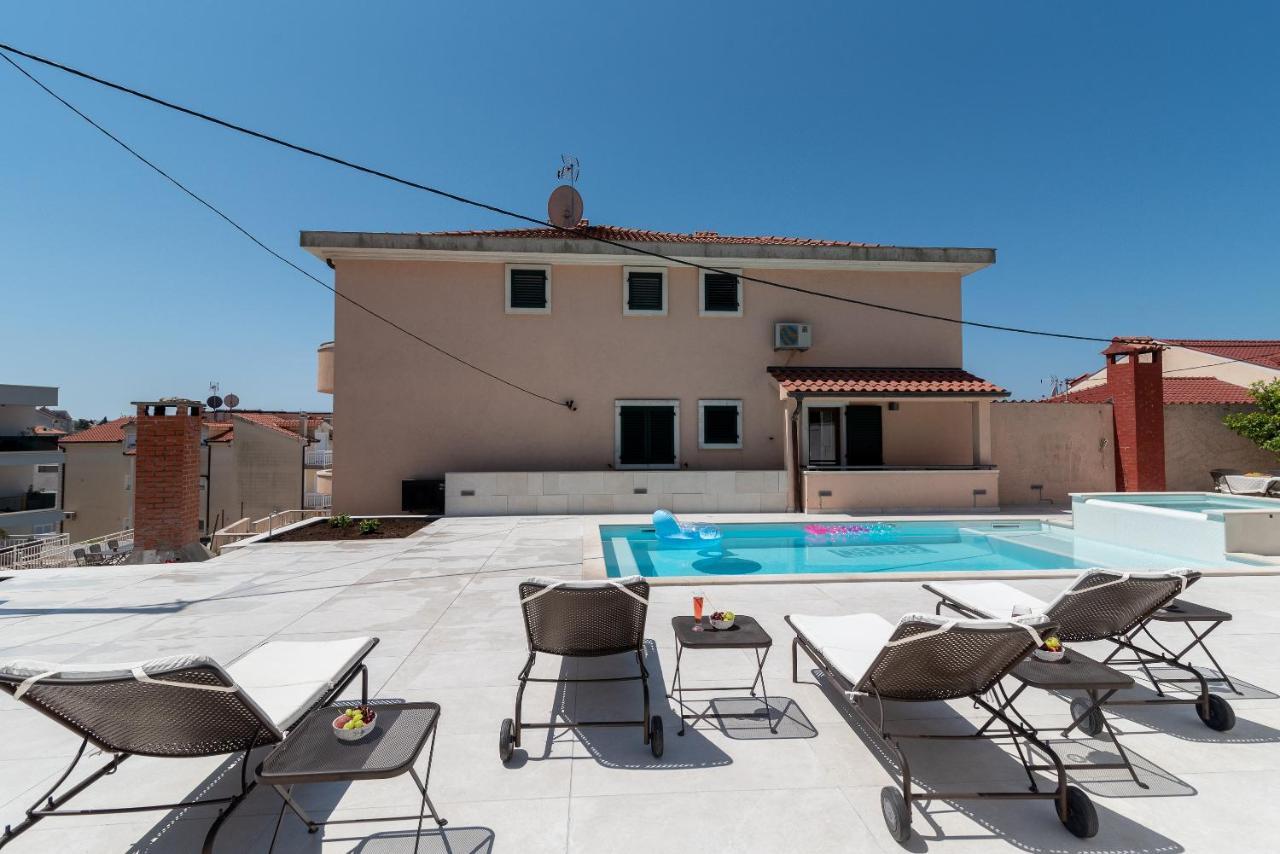 Villa Lavandula With Heated Swimming Pool Trogir Exterior foto